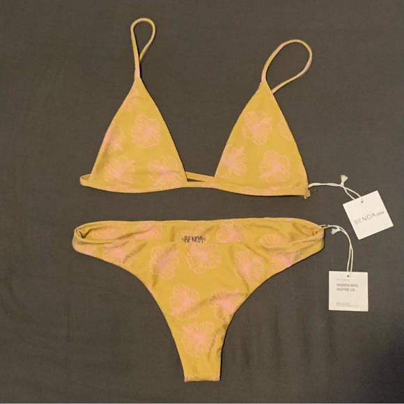 NWT Benoa Swim Honey Hibiscus Set - Picture 3 of 3